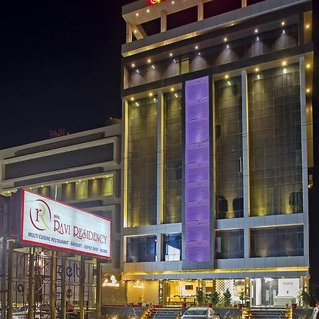 Отель Ravi Residency Morbi Экстерьер фото