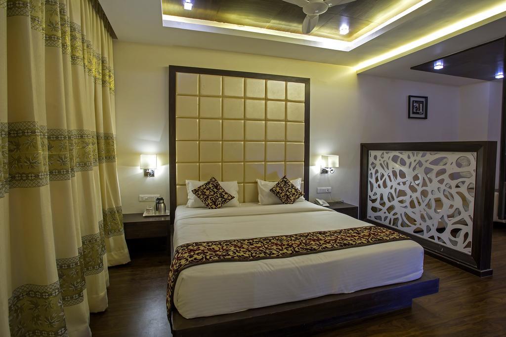 Отель Ravi Residency Morbi Номер фото