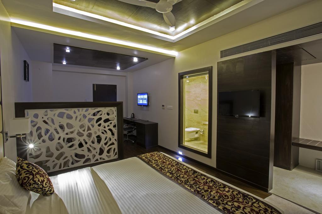 Отель Ravi Residency Morbi Номер фото