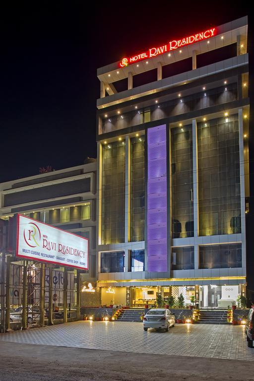 Отель Ravi Residency Morbi Экстерьер фото