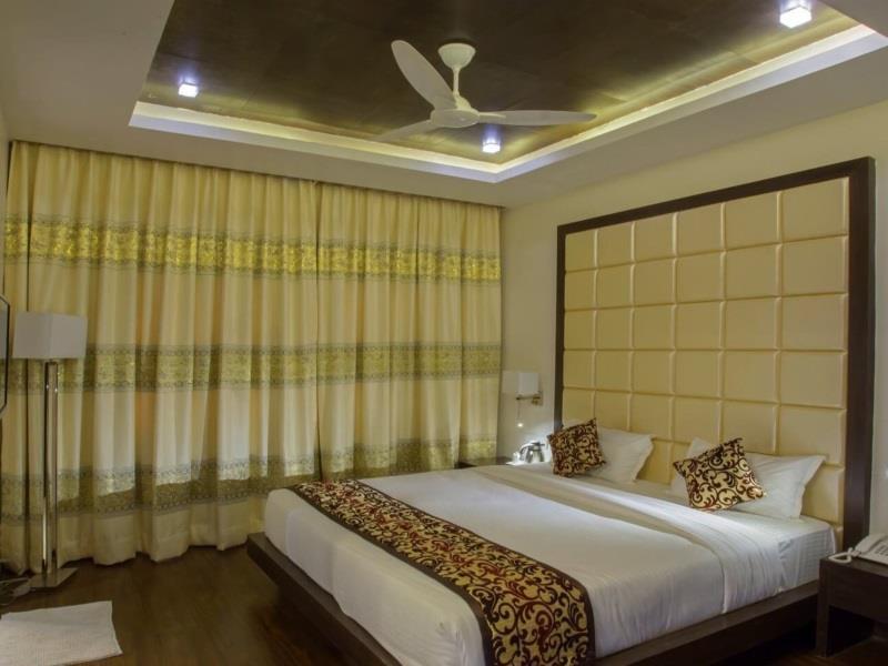 Отель Ravi Residency Morbi Экстерьер фото