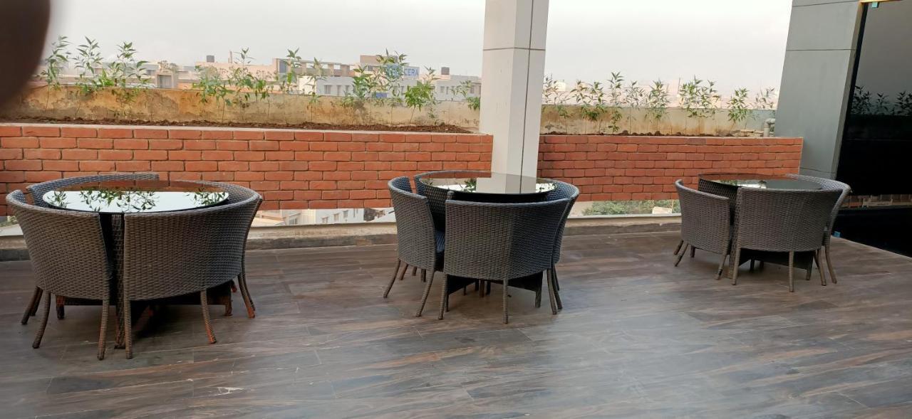 Отель Ravi Residency Morbi Экстерьер фото